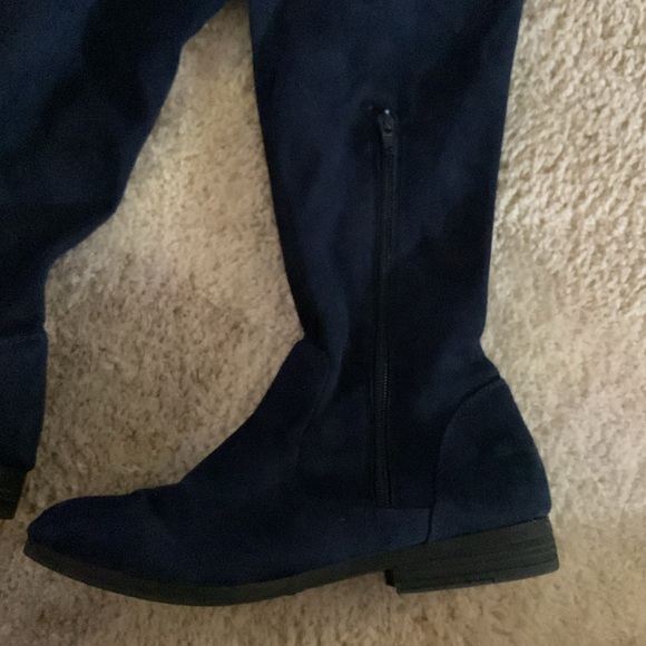 Blue suede over the knee ladies BOOTS.  Size 8 - Picture 3 of 8